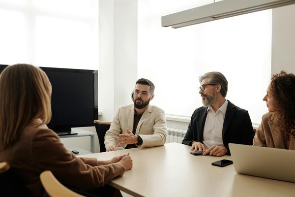 Révolutionner la prise de décision managériale : synergie innovante avec l"intelligence artificielle