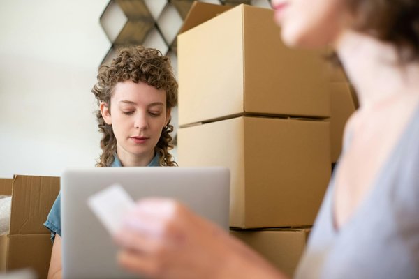 Approches créatives pour intégrer des solutions ia de gestion des talents au sein des entreprises de services